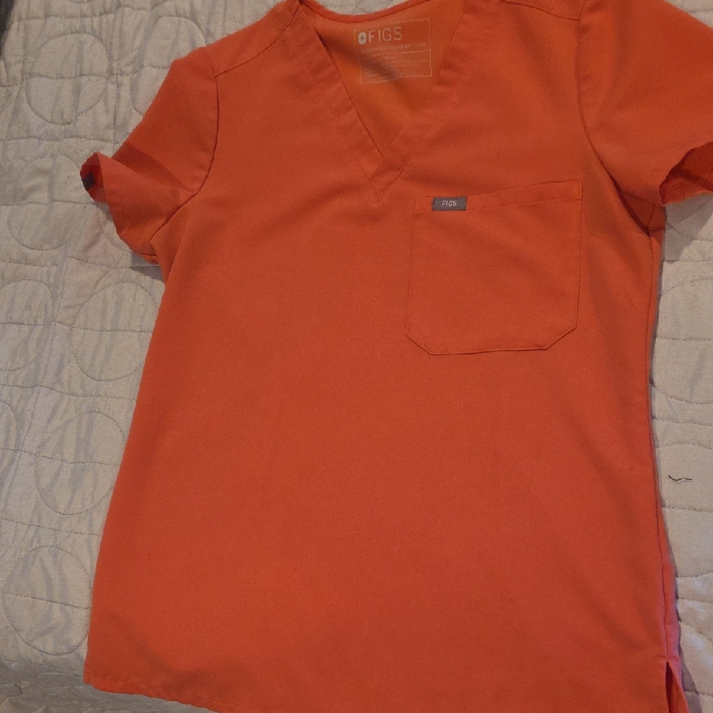 Figs 2 Piece Set . Xs Sm Top S/p Joggers.     Closet Clear Out. Coral